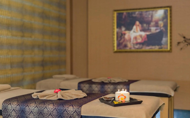 Royal Alhambra Palace – All Inclusive