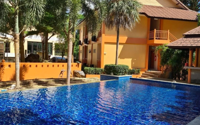 Paddy's Palms Resort
