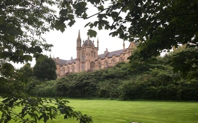 Cosy Urban 3-bedroom Terraced House in Derry