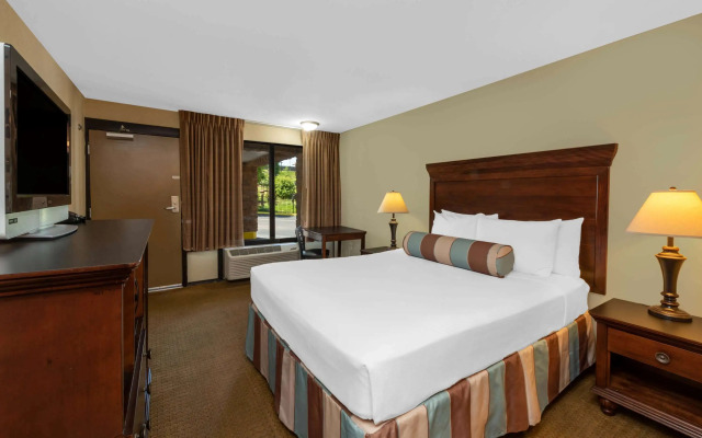 Suburban Studios Branson On The Strip