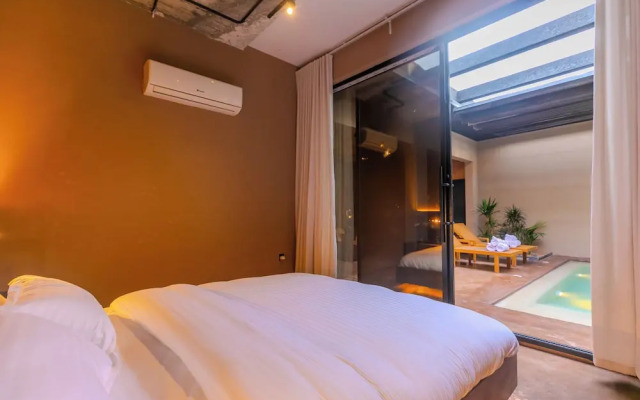 Portal Chalets With Private Pool-Al Arid