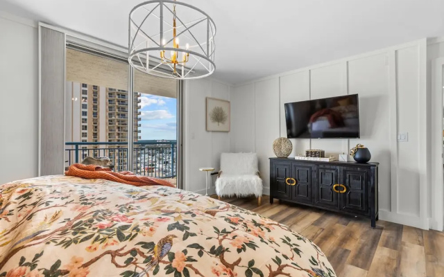 1606 Brighton 3 Bedroom Condo
