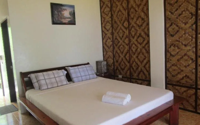 Point 303 Cloud 9 Resort