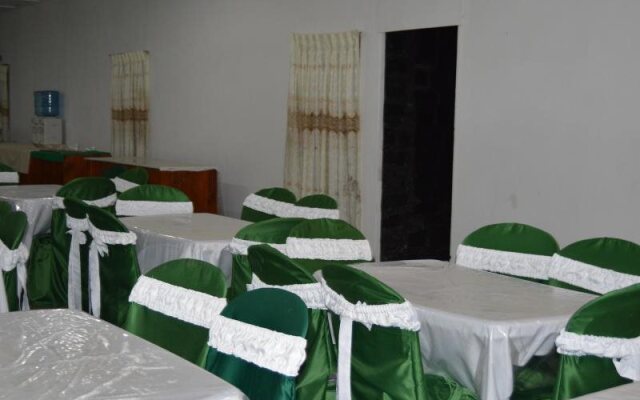 Green Valley Holiday Inn