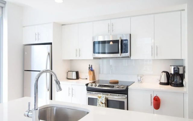 Downtown LA Fully Furnished Apartment