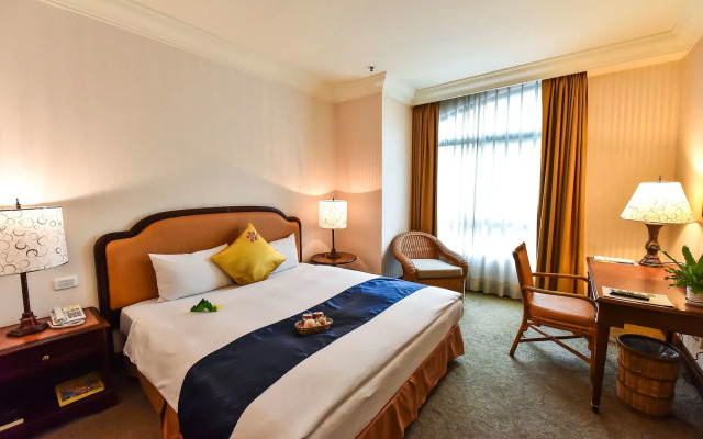 Wei-Yat Grand Hotel