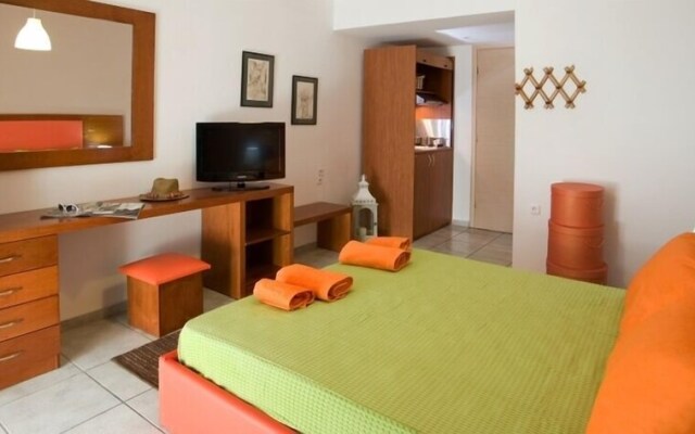 Poros Beach Camping Bungalows