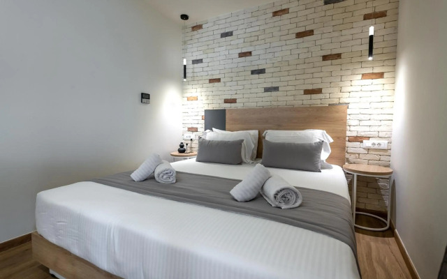 Hotel @ Syngrou Fix