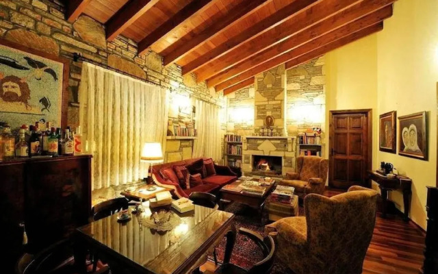 Kamarca House Hotel