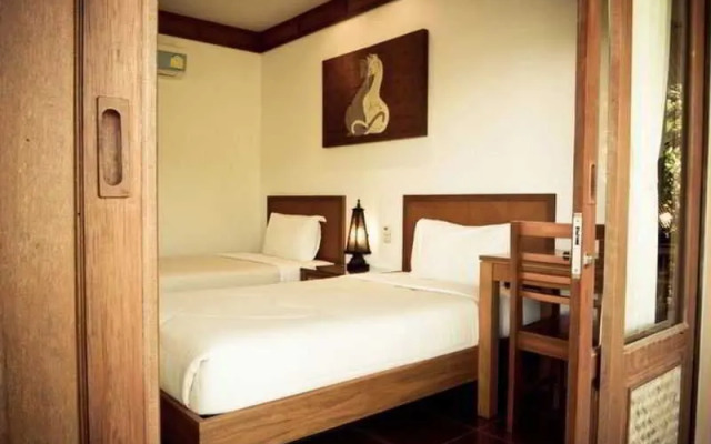 Uthai River Lake Resort