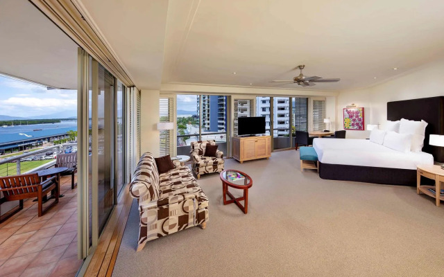 Pullman Reef Hotel Casino