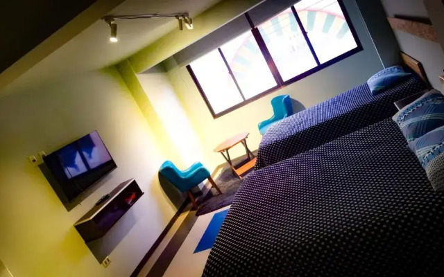 Mia Posada Copacabana