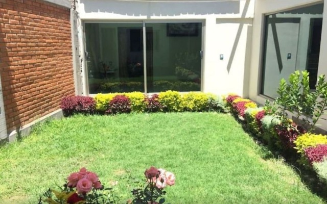 Casa La Gloria Cerca de las Piramides