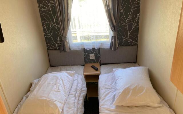4 bedroom 10 berth caravan tattershal lakes