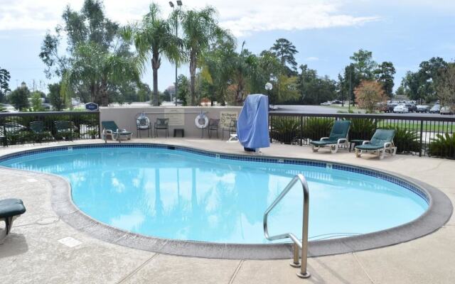 Baymont Inn & Suites by Wyndham The Woodlands