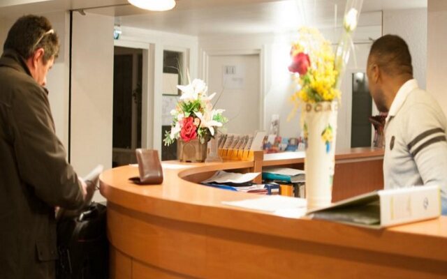 Comfort Hotel Emerainville Marne-La-Vallee