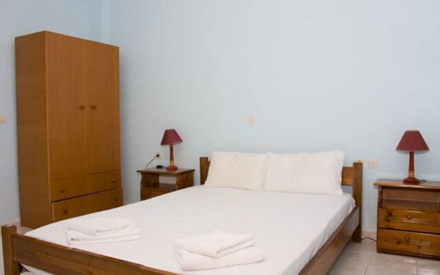 Pythos Studios and Apartments