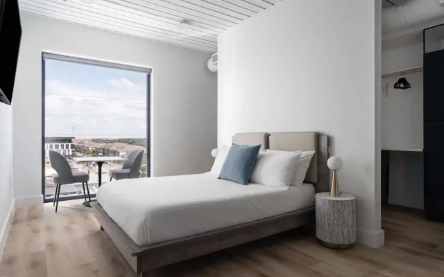 Studio Haus East 6th Austin by Kasa