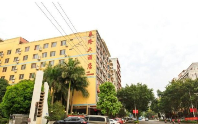 Tyrone Le Grand Large Hotel