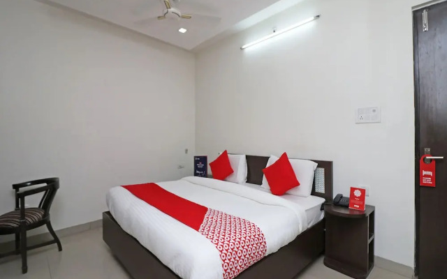 OYO 6137 Hotel Star