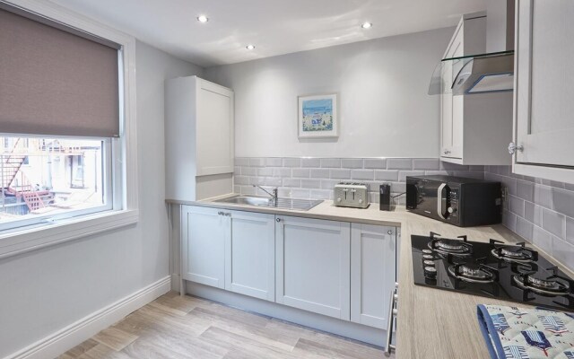 Fly Away Ruby in Saltburn-by-the-sea