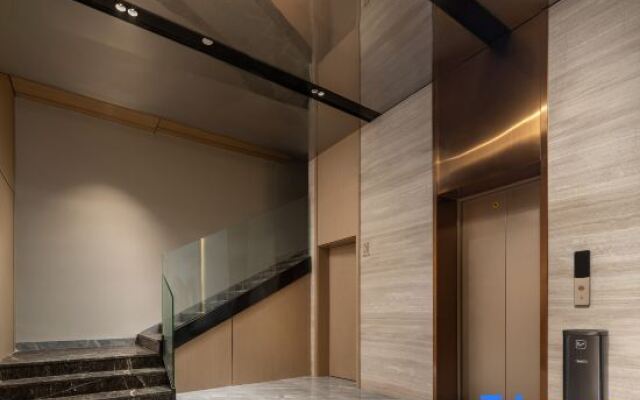 Mehood Listie Hotel