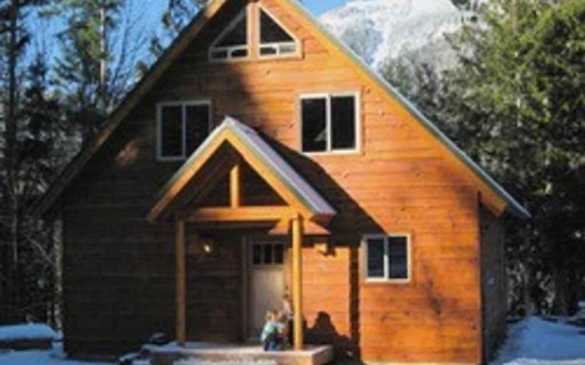 Creekside Cabin