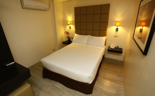 The Oracle Hotel & Residences