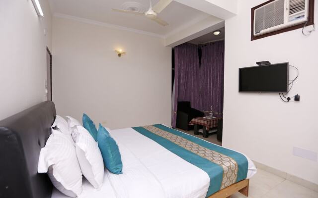OYO 1915 Hotel Central Park Inn