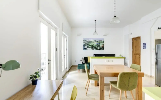 Diz 3 By TLV2rent
