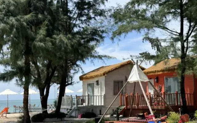 Weizhou Island beach house