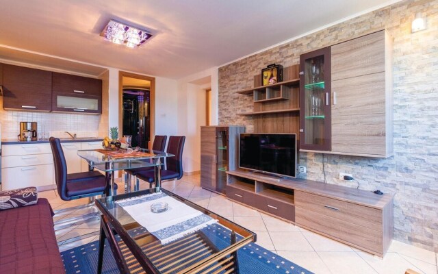 Beautiful Home in Selce With Wifi and 1 Bedrooms