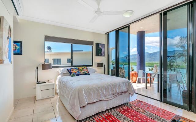 15th Floor, Cairns City Luxury