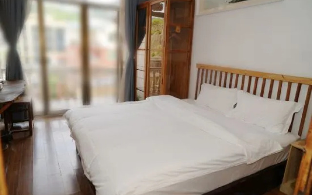 Homestay (China Ceramics City )