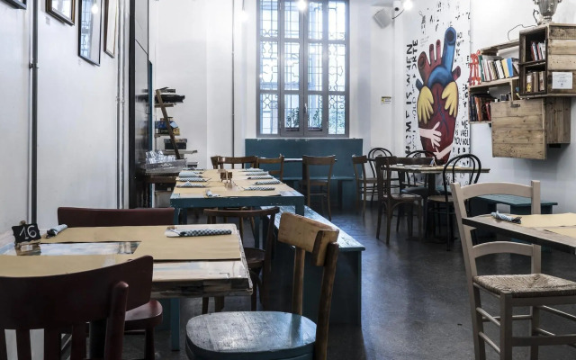 Madama Hostel & Bistrot