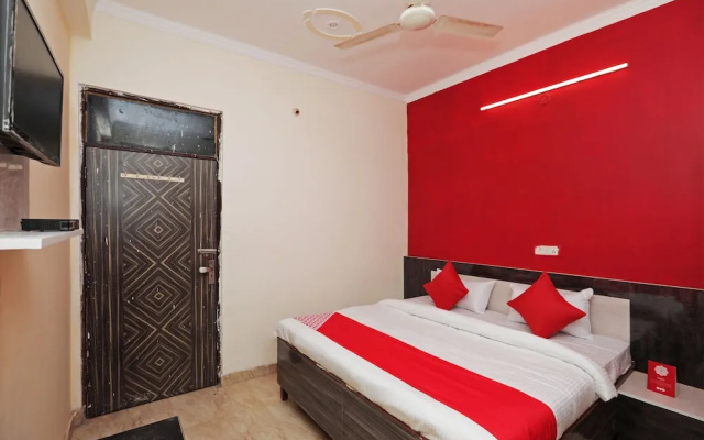 OYO 37246 New Hotel Swastik