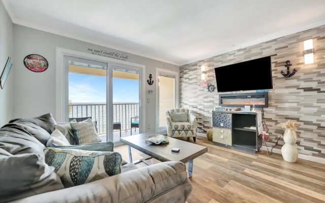 The Flamingo Balcony Waterview Heated Pool