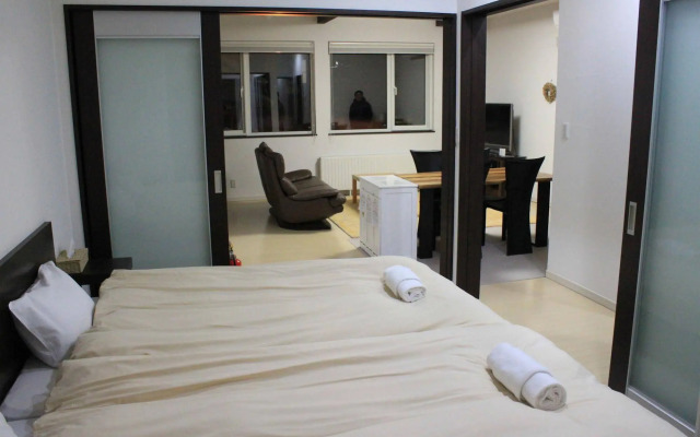 Tsuru Apartments
