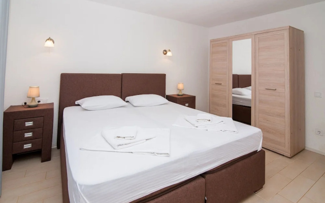 Open Sea Luxury Apartments