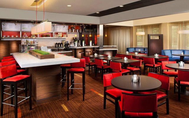 Courtyard by Marriott Memphis Airport