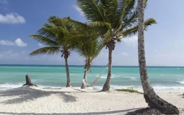 Emerald Palms Hotel