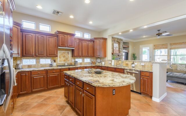 Casa Hermosa 4 Bedroom Home by Redawning