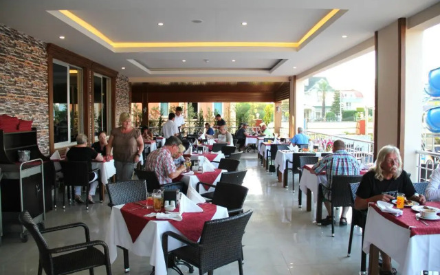 Side West Park Hotel