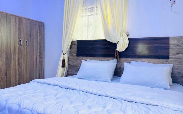 Modern One Room & Parlor Serviced Apartment