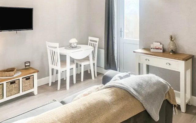 The Rosebery Retreat By The Castle 1-bed Apartment