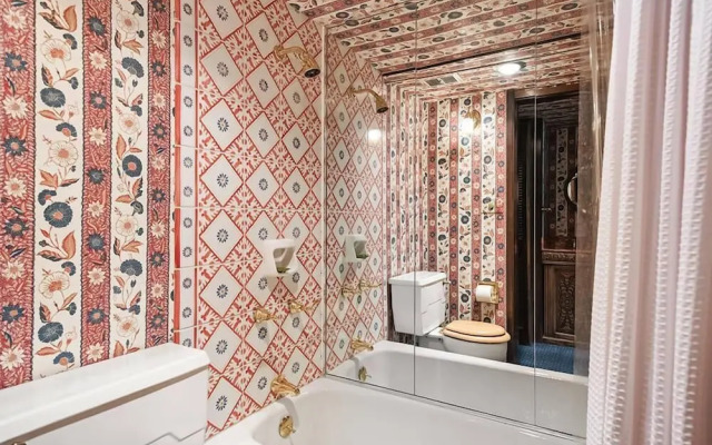 3 BR Penthouse w Hot-tub -mountain Views