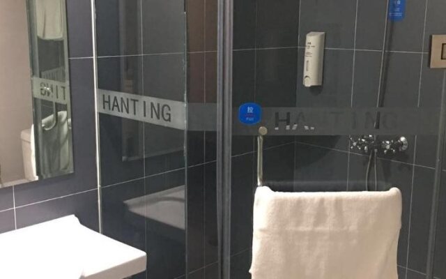 Hanting Hotel Harbin Railway Station Square