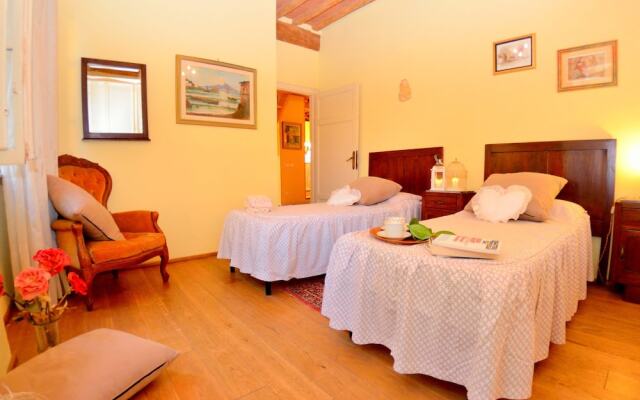 Lucca Retreat With Pool