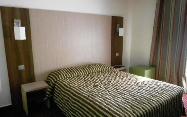 Hôtel Terminus Montparnasse