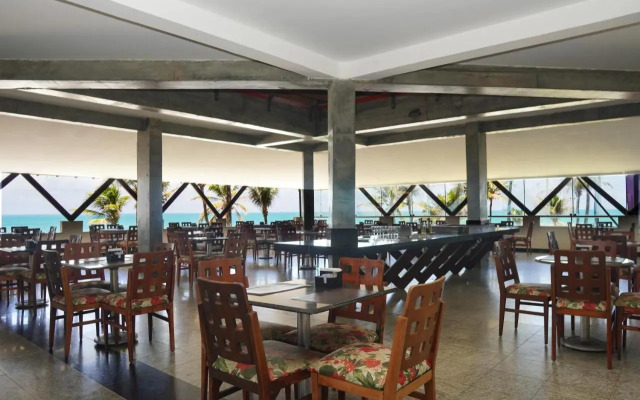 El Aram Imirá Beach Resort